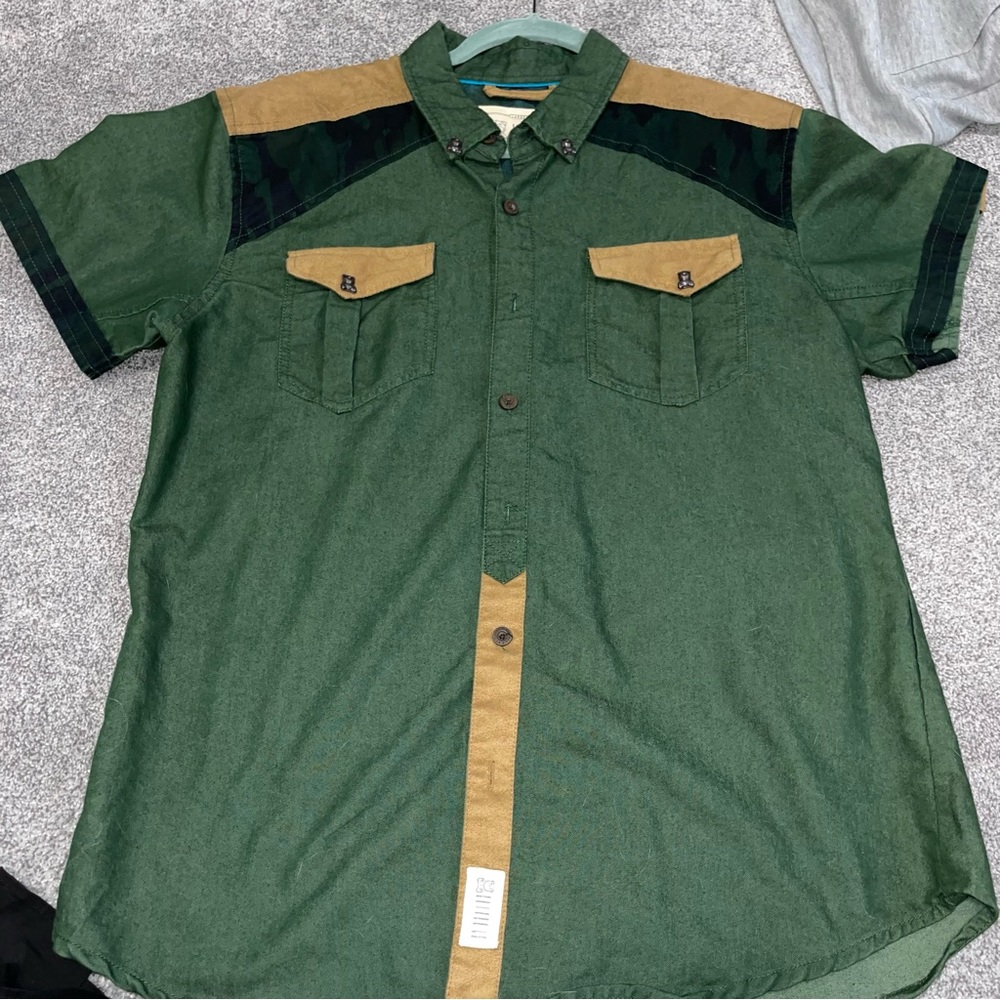 Mens Entree LS Short Sleeve Button Down Shirt L